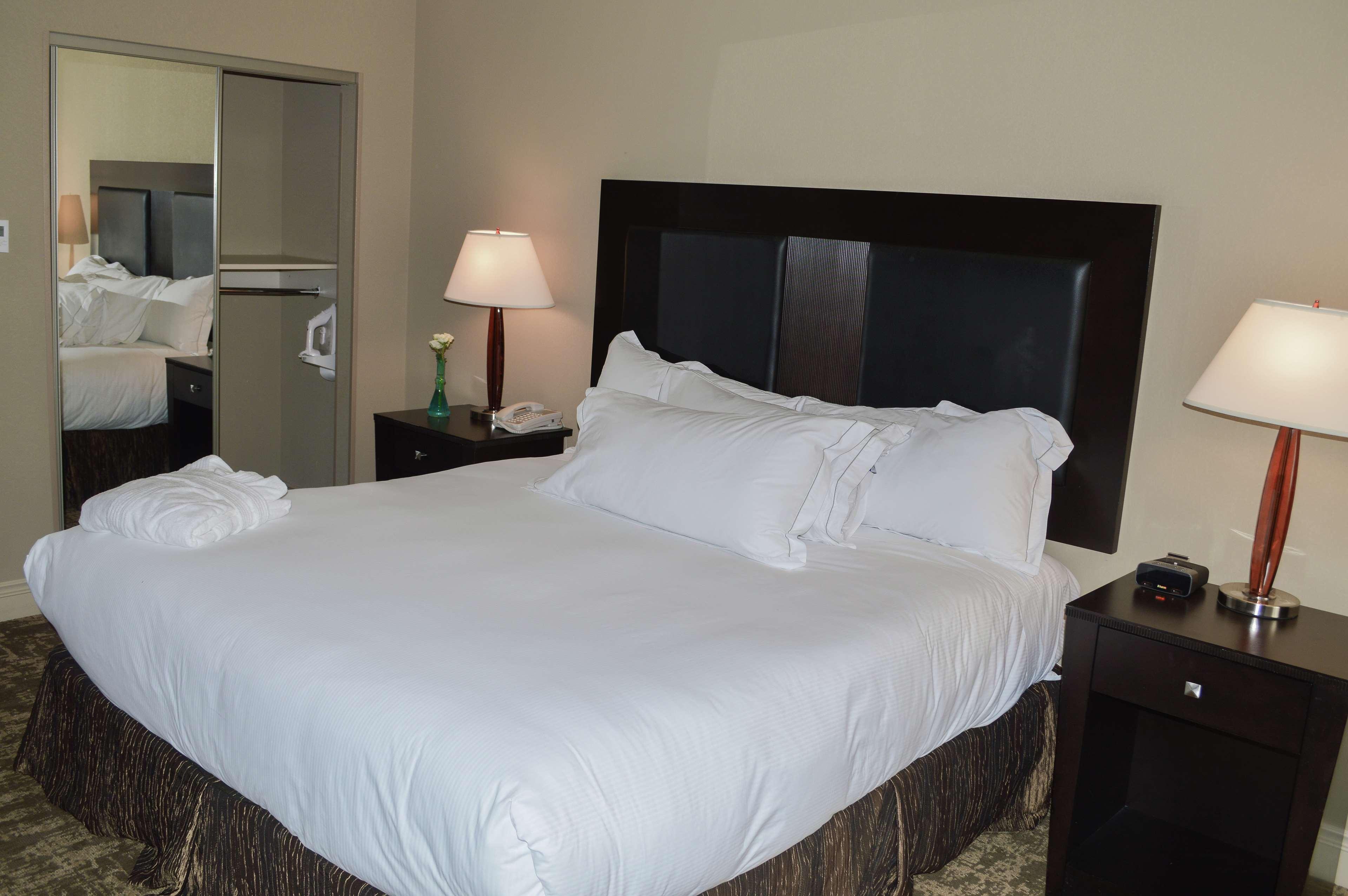Hilton Dallas Southlake Town Square Exterior photo